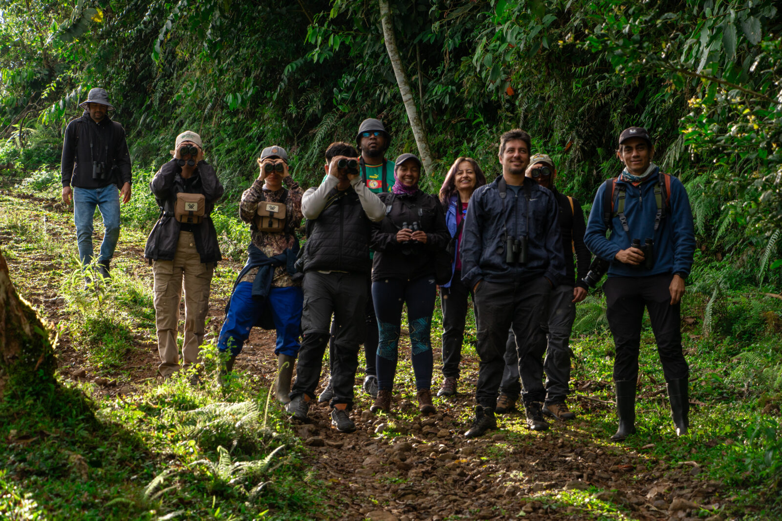 ©Nicolás Salamanca - Comunicaciones Corporación Biodiversa / Avistamiento de aves en el KBA Alto Calima, en la finca El Tesoro